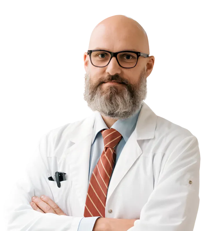 Retrato de un médico con bata blanca
